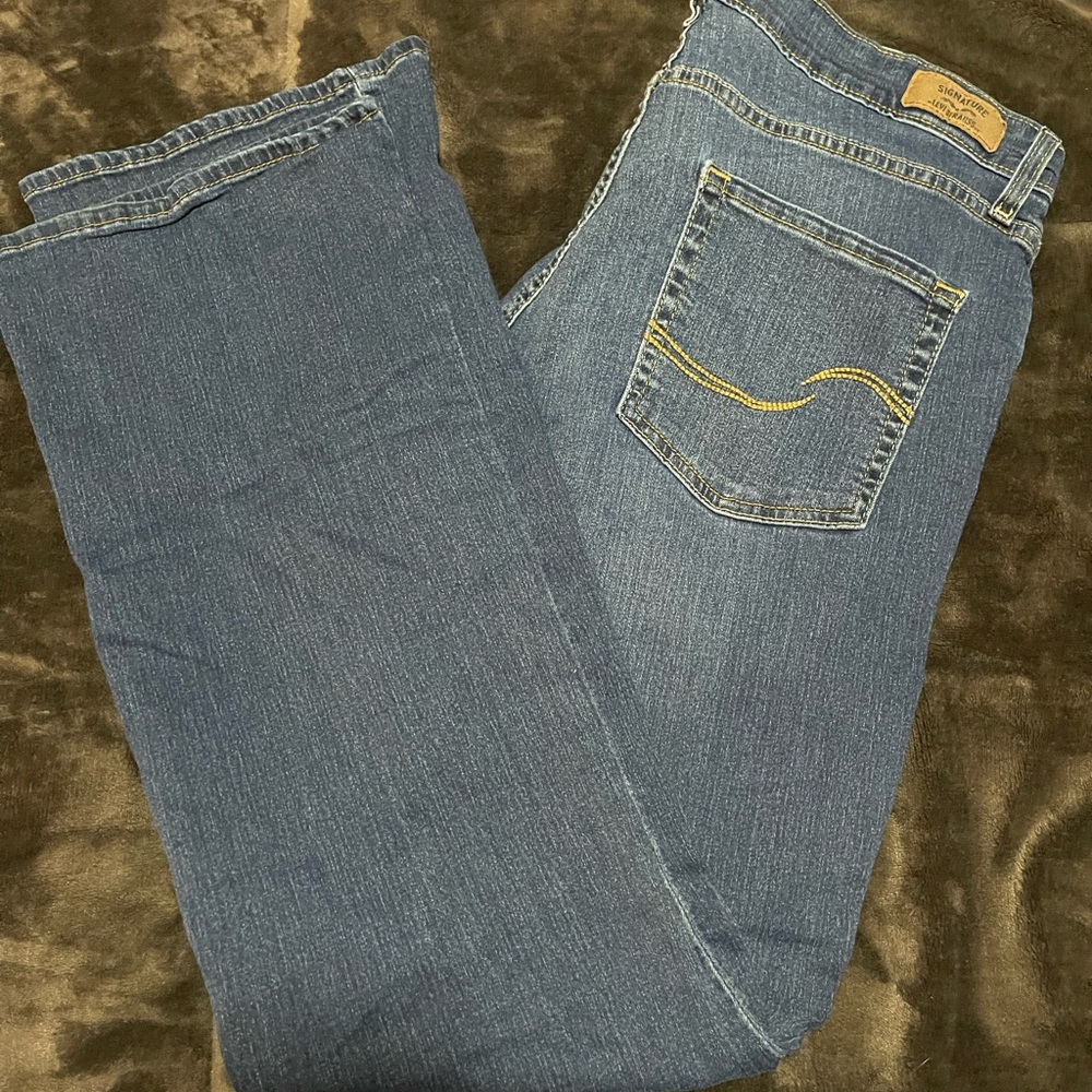 Signature Levi Bootcut jeans